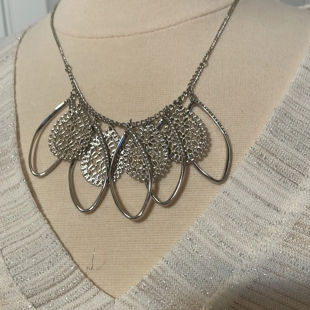 New Silver Magnolia Grace Necklace - Picture 3 of 3